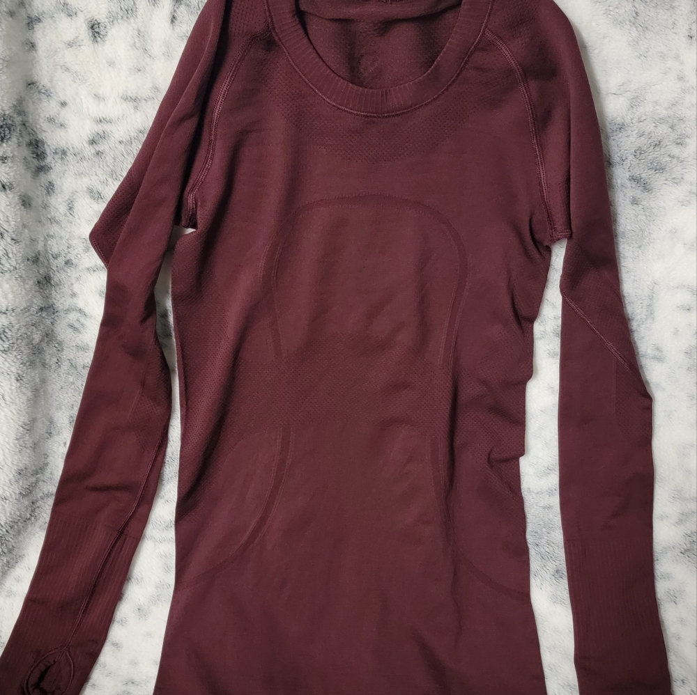 Lululemon Swiftly Long Sleeve size 4
